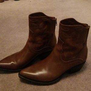 Frye Shane embroidered short boot